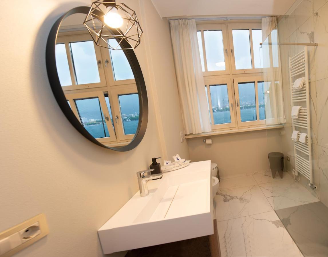 Little Marina Apartment Malgrate Exterior foto